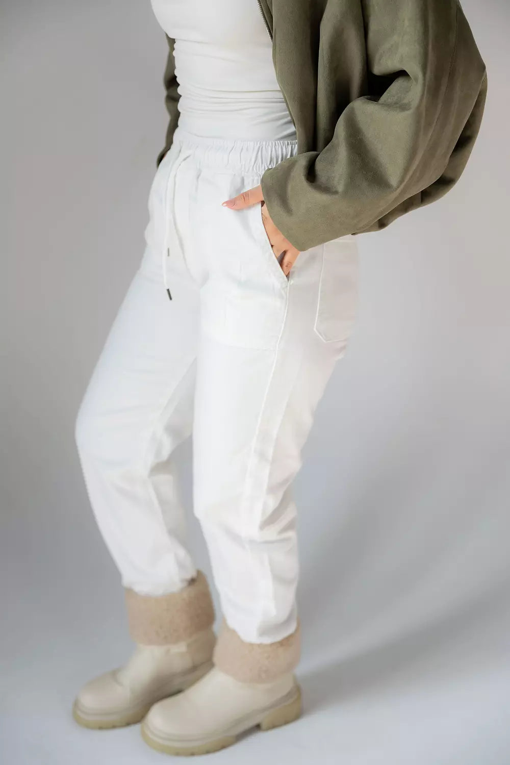Pearl Jeans Main image