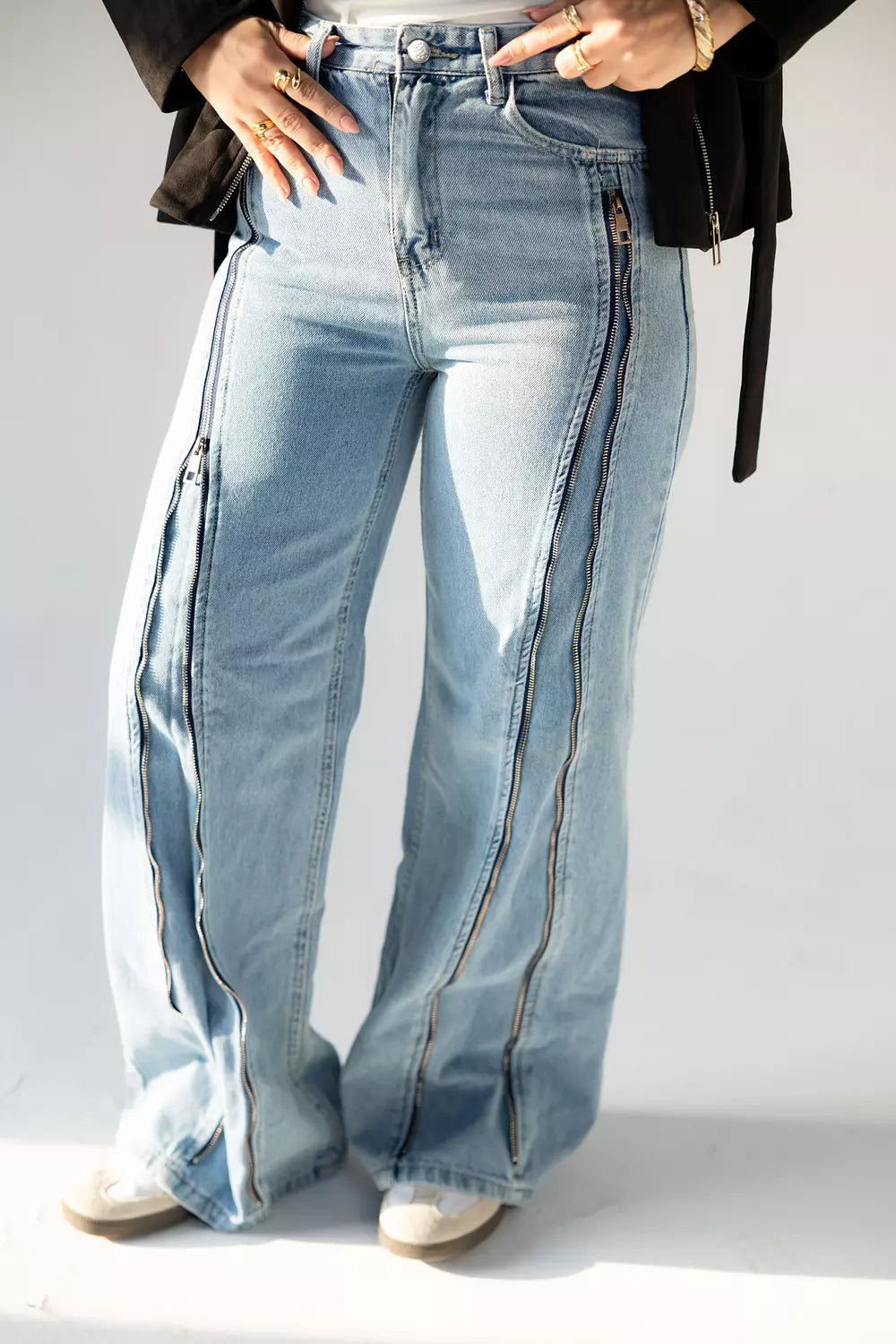 Metal Thread Jeans Secondary image